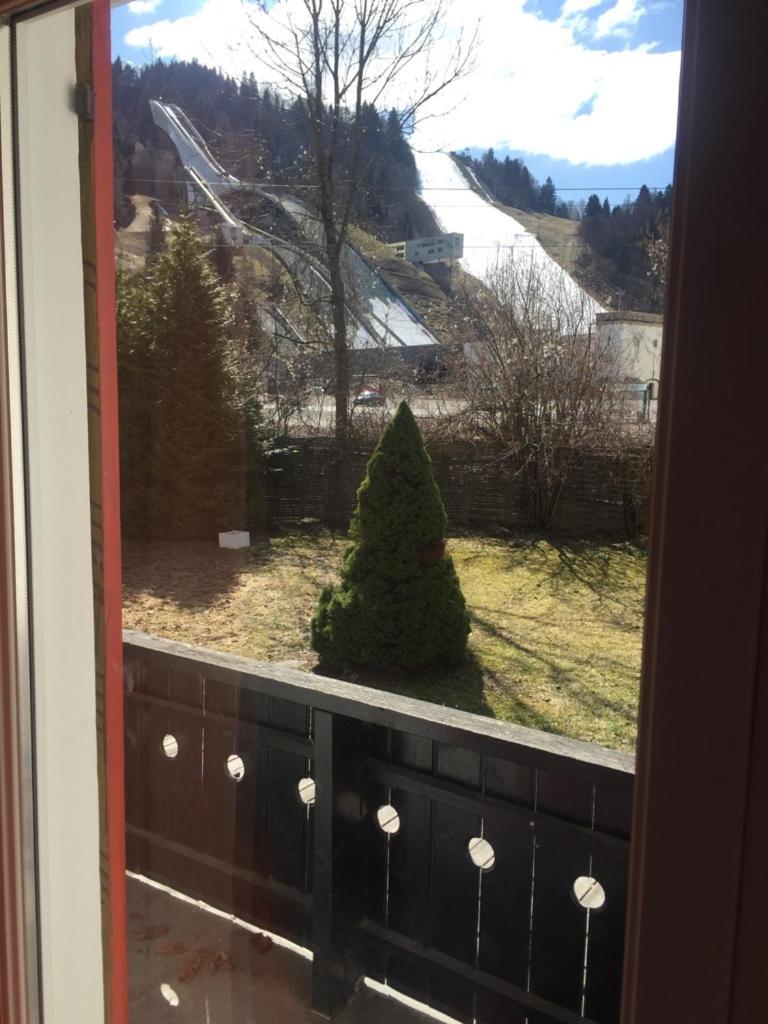 Hostel Der Athleten Garmisch-Partenkirchen Esterno foto